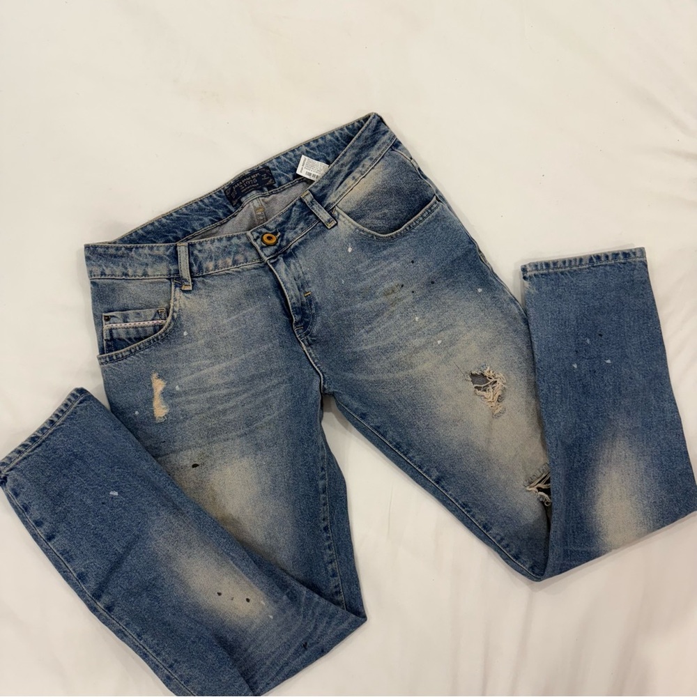 ZARA Baggy Distressed Blue Jeans